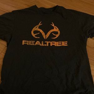 Real tree size large tee